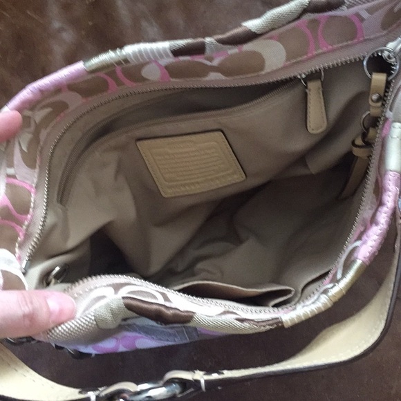 EUC Coach Patchwork Carly Purse - Picture 4 of 6